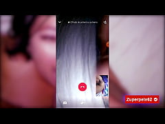 Play MP4 - Video llamada WhatsApp 02 mi hermanastra me deja mostrar su culo en vivo a un subscriptor&comma; suscr&iacute;bete para mas&iexcl;&iexcl;&iexcl;&iexcl;