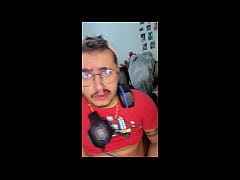 Play MP4 - O Nerd Jogador e a Gozada em Live com os Amigos - Vem de chat