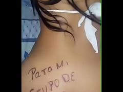 Play MP4 - Mi prima me manda whatsapp