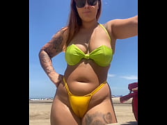 Play MP4 - Hoje eu t&ocirc; afim de mamar v&aacute;rios na praia