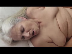 Play MP4 - Hot Milf Gets Fucked In The Ass&excl;