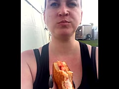 Play MP4 - I meeeeean lobster grilled cheese&period;