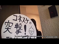 Play MP4 - Slow lesbian pussy eating for the TV show