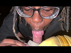 Play MP4 - Tee Vuitton sex on the beach with her step brother