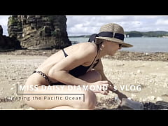 Play MP4 - SFW Cleaning Natural Beach at Pacific Ocean