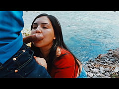Play MP4 - Arriesgado blowjob apasionado en la naturaleza al aire libre