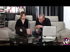 Play MP4 - Big natural tits slut Melanie offers her ass to a PC repair man