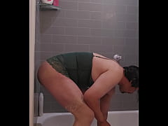 Play MP4 - Me playing with my dildo