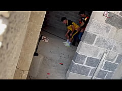 Play MP4 - Que rico espiar en obras negras a los cabrones que hacen cruising