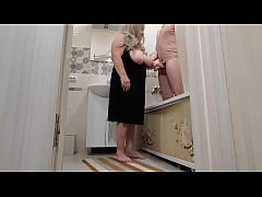 Play MP4 - bbw got excited when she jerked off his cock in the bathroom and gave a blowjob before she asked to fuck her