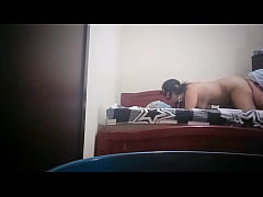 Play MP4 - MI MADRASTRA EST&Aacute; ESPERANDO QUE VENGA SU ESPOSO PARA HACER UN TRIO &comma;ME CONTO QUE QUIERE AMBAS VERGA POR SU CULO &comma;PERO MIENTRAS TANTO FOLLAMOS UN MOMENTO SEXO REAL CASERO AMATEURS&period;