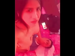 Play MP4 - Repartidor De Gas Sube Con Sus Balones Para Su Sacada De Leche