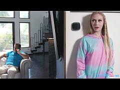 Play MP4 - Kicked Out with Emma Starletto and Will Pounder