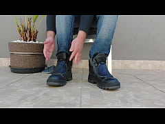 Play MP4 - PUTTING ON THE WORK BOOT - MLV07 &lpar;NEW BOOT&rpar;