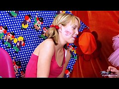 Play MP4 - 18yo fishnet dressing babe wait for loads of cum on her pussy