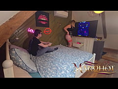 Play MP4 - Belle-M&egrave;re Chauffe un Beau-Fils Pendant Pac-Man &colon; Il La Baise et Remplit Sa Chatte Avant de manger son sperme