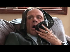 Play MP4 - Alana Evans Is A Latex Mom