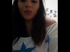 Play MP4 - Estudiante Arrechita cumpliendo un video de un suscriptor&period;   en esta &eacute;poca  llena de leche