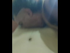 Play MP4 - Novinho veio aqui em casa pra f1 e acabou me botando pra mamar cheio de tes&atilde;o