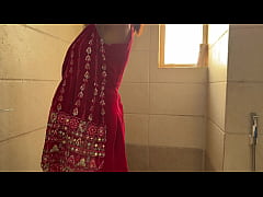 Play MP4 - Brother-in-law&comma; don't fall in your mouth&period;