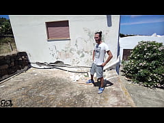 Play MP4 - DIALOGHI ITALIANO - l'IMBIANCHINO d&agrave; l&rsquo;ultima mano e mi imbianca la FIGA