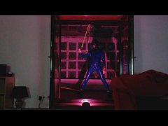 Play MP4 - Amateur Full Latex Self Bondage