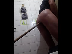 Play MP4 - en el ba&ntilde;o&excl;&excl;&excl;