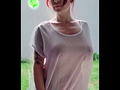 Play MP4 - Coucou toi&comma; tu veux que je fasse tomber tous mes fringues pour toi&comma; t'as envie &period;&period;&period;