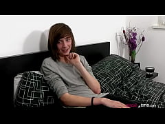 Play MP4 - Jerking Off with Luke Shaw