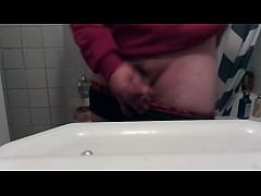 Play MP4 - Jacking off