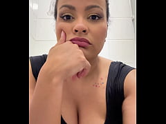 Play MP4 - Gassy Ballerina Trying Not to Fart During Show Break