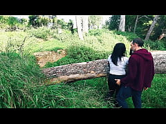 Play MP4 - MAYA SE SUBE EN EL COCHE DE UN EXTRA&Ntilde;O Y SE LO CEPILLA