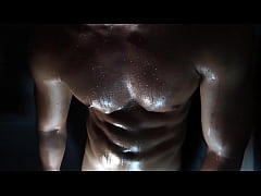 Play MP4 - Intense Posing