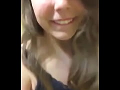 Play MP4 - Japinha com tes&atilde;o&comma; mostrando a bunda&excl;