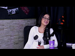 Play MP4 - Gosta de pau grande grosso e que soque bastante&comma; as pessoas souberam com seu v&iacute;deo vazado&comma; e o ido inusitado&period;&period;&period; - Marcelly Melo &lpar;SHEER&sol;RED&rpar;