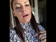 Play MP4 - D&eacute;sol&eacute; mes amours un probl&egrave;me d internet m oblige &agrave; annul&eacute;e notre live de &period;&period;&period;