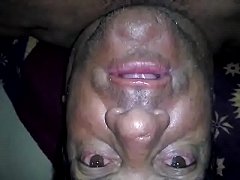 Play MP4 - Tioz&atilde;o mostrando o pau