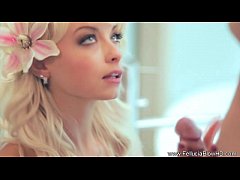 Play MP4 - Sexy Flower Blowjob Blonde