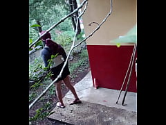 Play MP4 - Puta entra a mi casa y le dej&eacute; juguete para que juegue&comma; la grab&eacute; pero al final se di&oacute; cuenta