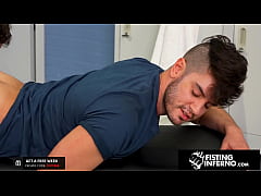 Play MP4 - Muscle Jocks Fist N' Fuck In Locker Room - Nate Grimes&comma; Ace Stallion - FistingInferno