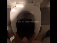 Play MP4 - Master Garrick pissed on slave's head