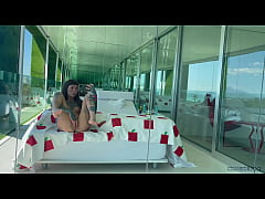 Play MP4 - I'm shooting a video of myself masturbating for my boyfriend &lpar;FULL&rpar;