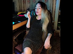 Play MP4 - adult stepdaughter smokes a cigarette