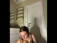Play MP4 - Hard fucking and blowjob