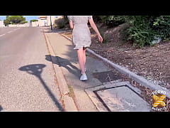 Play MP4 - Charlotte&comma; coquine souriante&comma; ne jure que par la baise