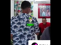 Play MP4 - Transformando vidas a trav&eacute;s de la barber&iacute;a &num;barbershop &num;barber &num;apoyo &num;chiclenoticias &num;superacion &num;elchicletv