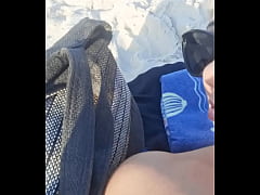 Play MP4 - Estava no Rio&comma; encontrei uns machos na praia e levei eles pra me foder no apartamento&period;