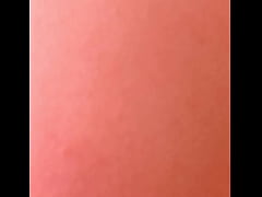 Play MP4 - Le stanno scoppiando le tette per la troppa voglia