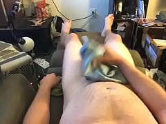 Play MP4 - Luberky pleasures himself