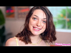 Play MP4 - Hairy Pussy Stepsister Does Splits on My Cock